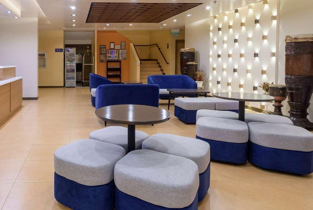 Microtel By Wyndham Davao Stadt Interior foto