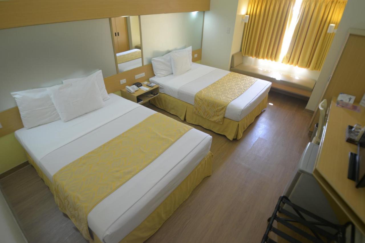 Microtel By Wyndham Davao Stadt Zimmer foto
